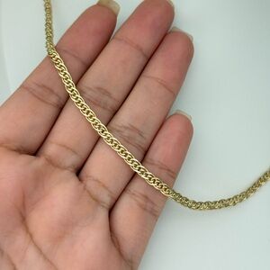 Elegant Gold Chain Necklace